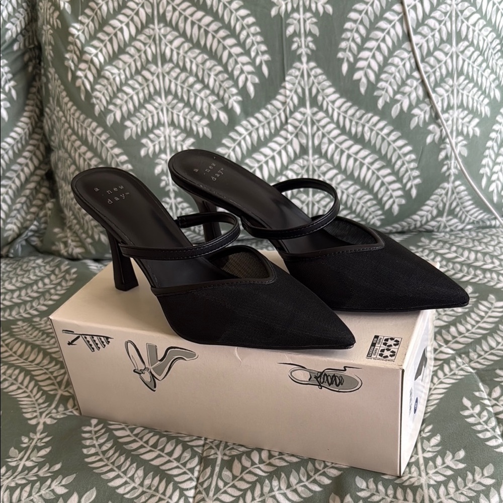 Black Kitten Heel Mules with Pointed Toe